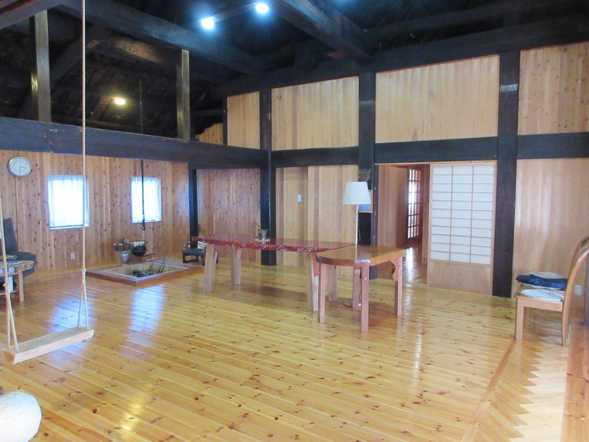 民泊くま - 絵画と音楽の宿 Inawashiro Exterior photo